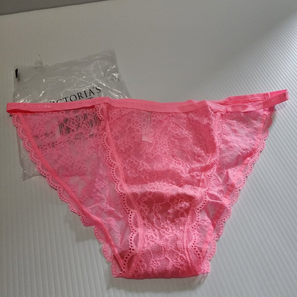 NWT, Victoria's Secret, Lace String Bikini